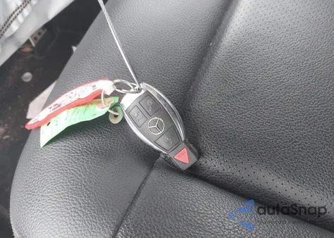 2016 Mercedes-Benz E 350 из США, поврежденный, VIN WDDHF5KB2GB256240